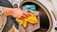 Jeden předmět ze supermarketu a chlupy už se po vyprání nelepí na oblečení