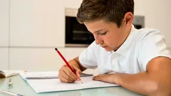 Snídaně pro lepší paměť ve škole: co dát svému dítěti, aby se mohlo soustředit až do oběda