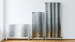 Který radiátor koupit: průvodce tlakem, výkonem (W) a typem topného systému